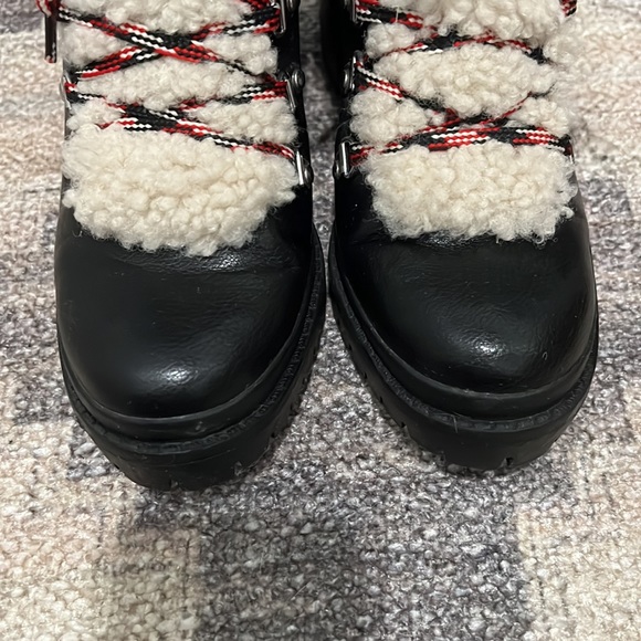 Universal Thread Lace Up Christmas Winter Boots Size 6.5 - Picture 4 of 9